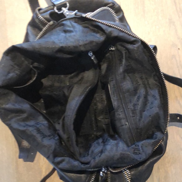 Luscious leather hobo-Style large bag - Picture 4 of 5